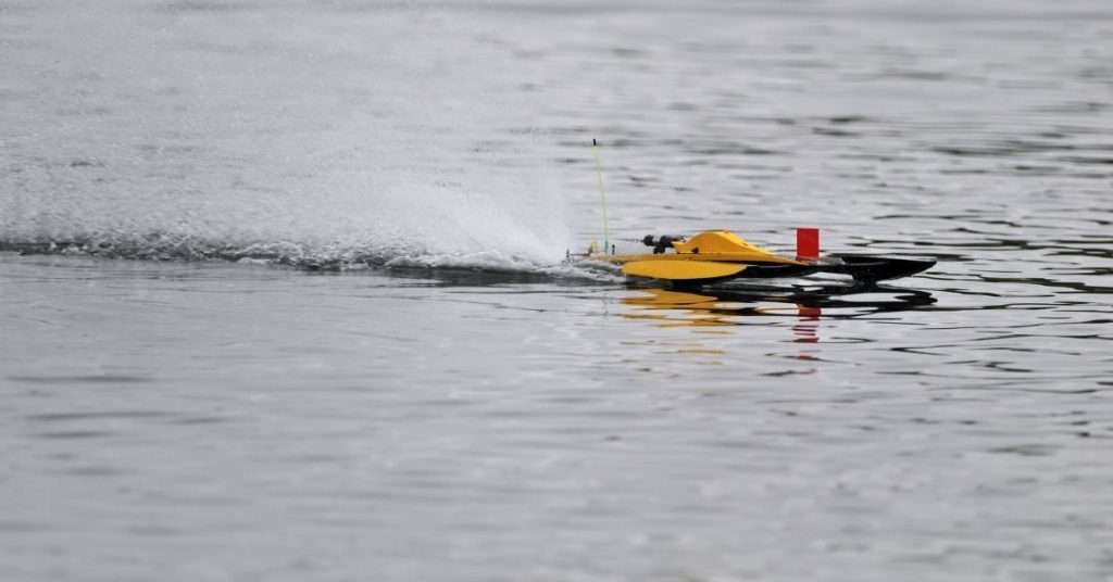RC Speed Boat